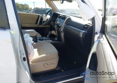 2023 Toyota 4Runner Sr5 Premium z USA, uszkodzony, nr VIN JTENU5JR3P6138977